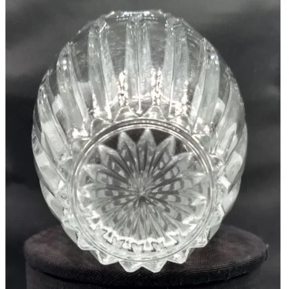 Mikasa Crystal Vase - Picture 2 of 3